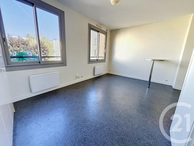 Location Appartement 1 pièce 29m² CLERMONT FERRAND 63000