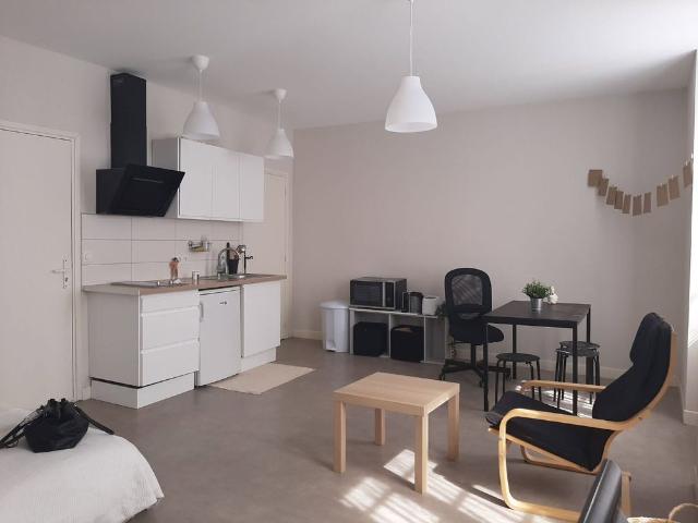 Location Appartement 1 pièce 29m² FIGEAC 46100