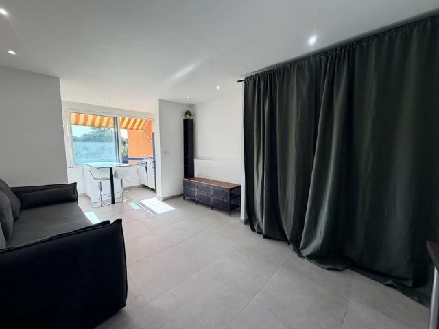 Location Appartement 1 pièce 29m² LA CIOTAT 13600