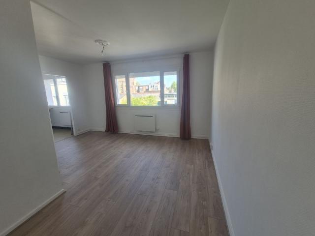 Location Appartement 1 pièce 29m² LILLE 59800