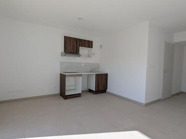 Location Appartement 1 pièce 29m² MONTEUX 84170