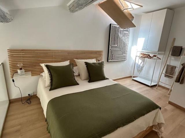 Location Appartement 1 pièce 29m² NIMES 30000
