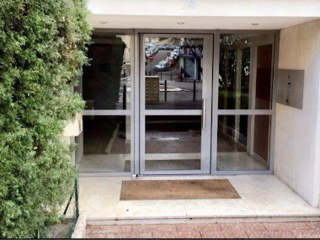Location Appartement 1 pièce 20 m2 Marseille 5ème