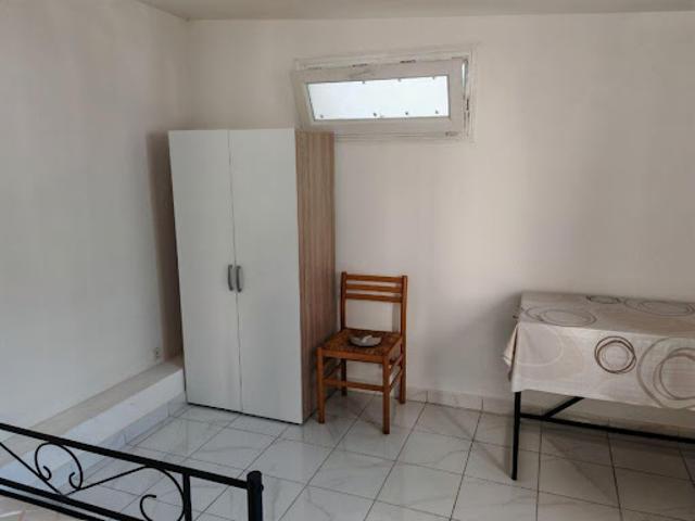 Location Appartement 1 pièce 20 m2 Nanterre