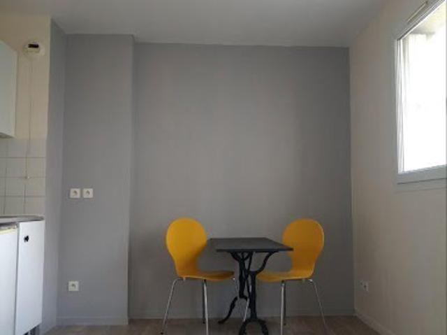 Location Appartement 1 pièce 20 m2 Orleans