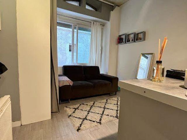 Location Appartement 1 pièce 20 m2 Aix en Provence