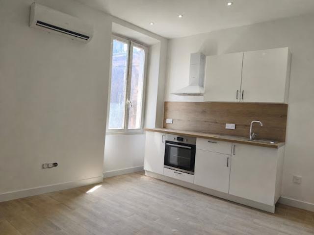 Location Appartement 1 pièce 20 m2 Gonfaron