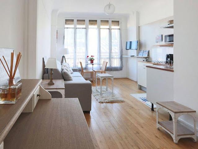 Location Appartement 1 pièce 20 m2 Paris 18ème