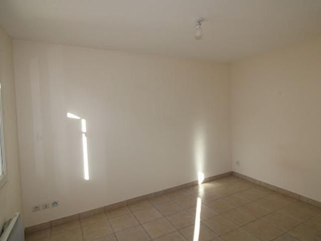 Location Appartement 1 pièce 20 m2 Saint Cyr en Val