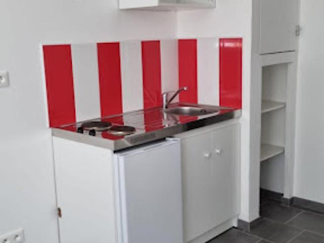 Location Appartement 1 pièce 20 m2 Saint Quentin