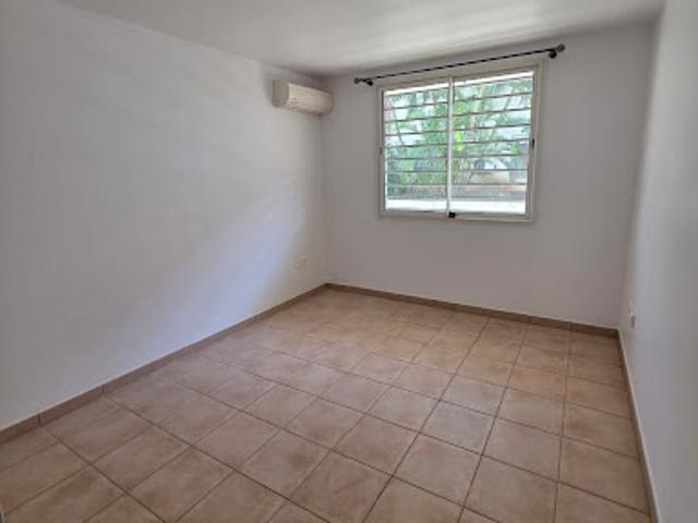 Location Appartement 1 pièce 20 m2 Sainte Clotilde