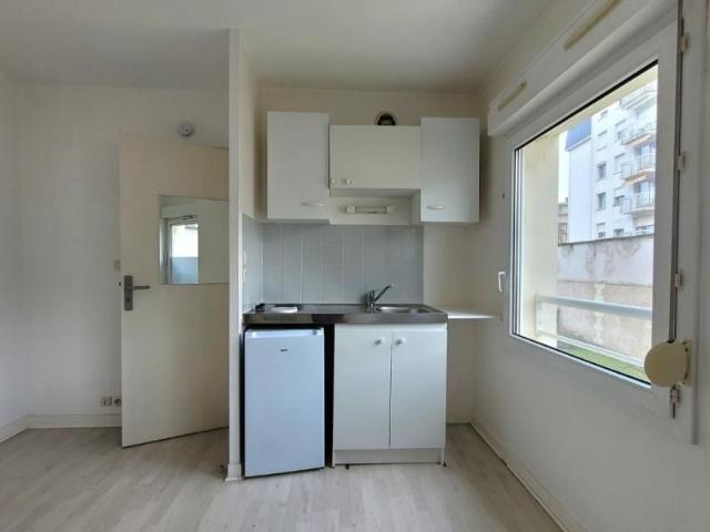 Location Appartement 1 pièce 20m² TOURS 37000