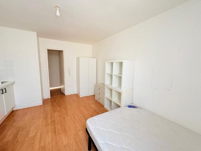 Location Appartement 1 pièce 20m² BORDEAUX 33800