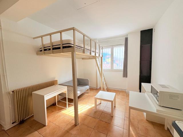 Location Appartement 1 pièce 20m² BORDEAUX 33800