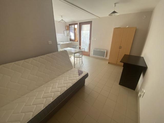 Location Appartement 1 pièce 20m² LE CREUSOT 71200