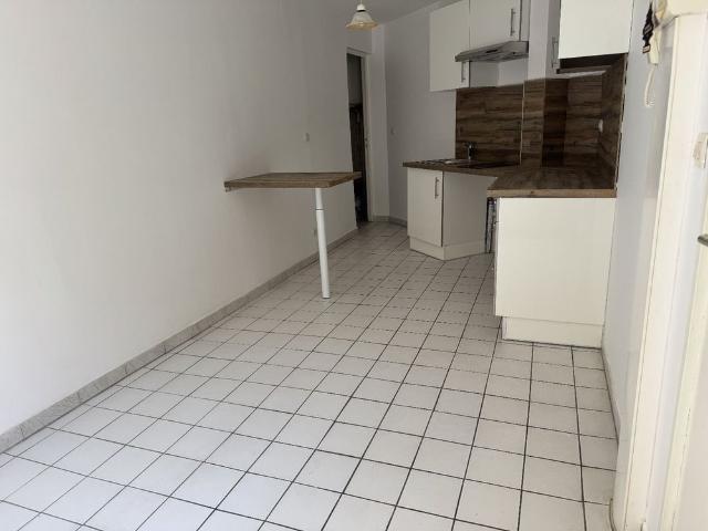Location Appartement 1 pièce 20m² NARBONNE 11100