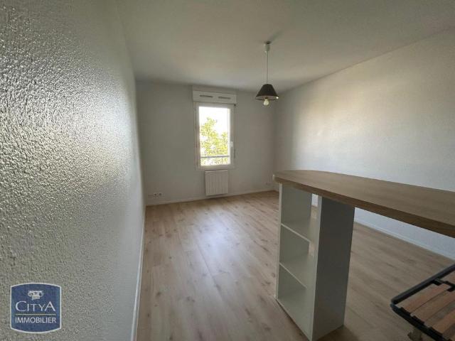 Location Appartement 1 pièce 20m² NIORT 79000