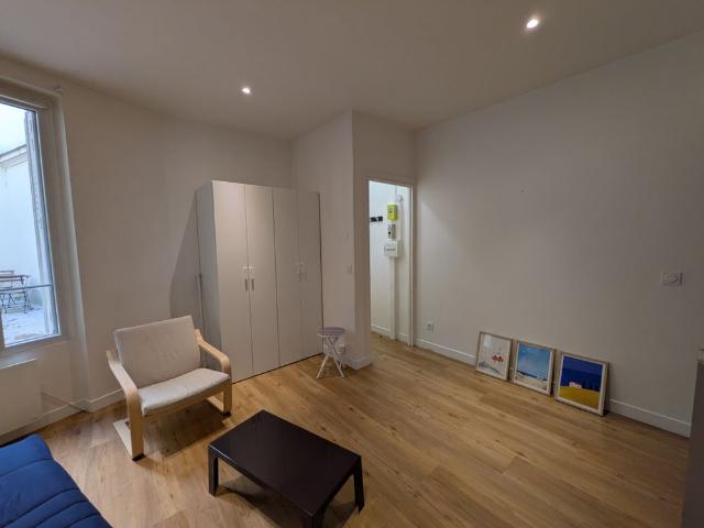 Location Appartement 1 pièce 20m² PARIS 16ème