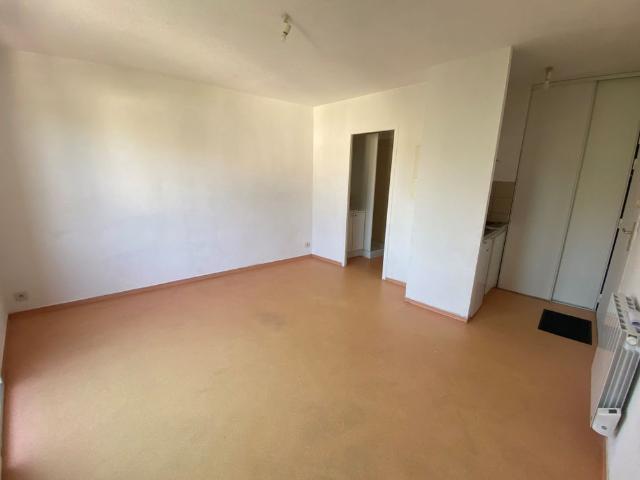 Location Appartement 1 pièce 20m² RODEZ 12000