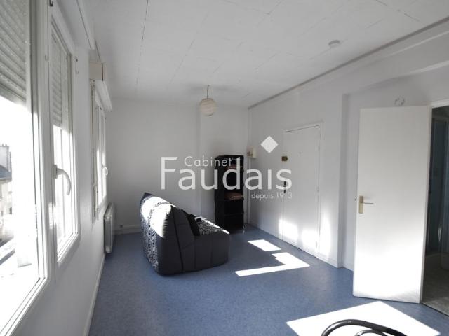 Location Appartement 1 pièce 20m² ST LO 50000