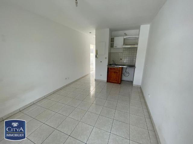 Location Appartement 1 pièce 20m² STE CLOTILDE 97490