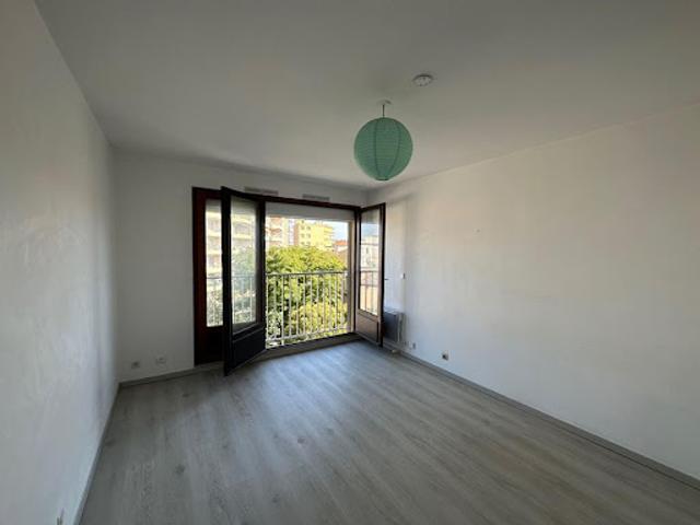 Location Appartement 1 pièce 21 m2 Carpentras
