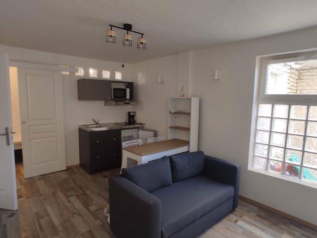 Location appartement 1 pièce 21.45 m² à Meximieux 01800 450 € / mois HC