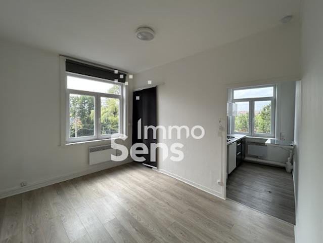 Location Appartement 1 pièce 21.86 m2 La Madeleine