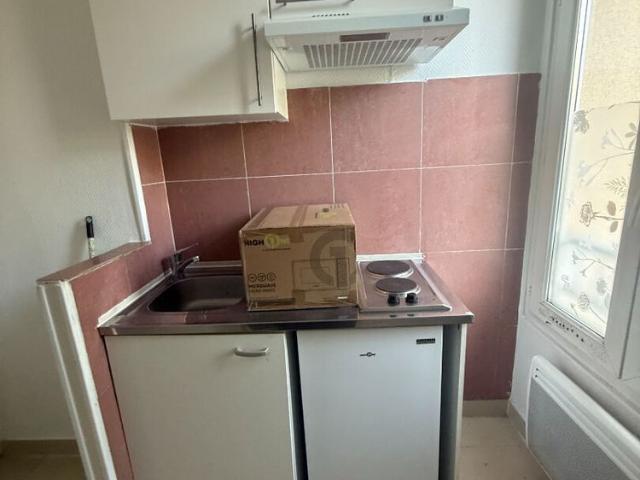 Location appartement 1 pièce, 21.89m², Aubervilliers