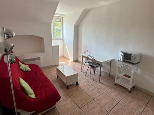 Location Appartement 1 pièce 21.8 m2 Pau