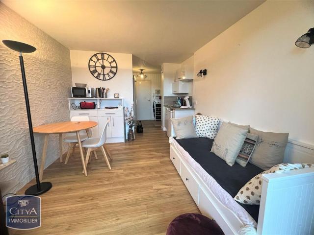 Location Appartement 1 pièce 21m² BLONVILLE SUR MER 14910