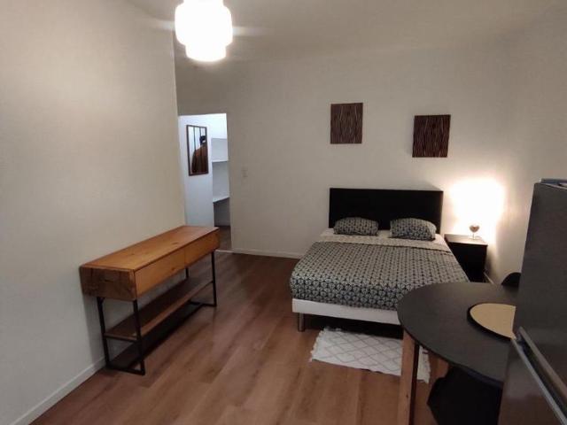 Location Appartement 1 pièce 21m² MILLAU 12100