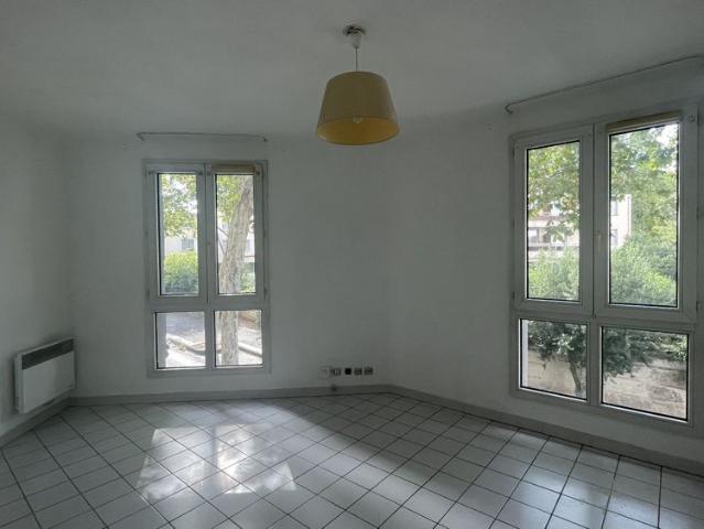 Location Appartement 1 pièce 21m² MONTPELLIER 34000