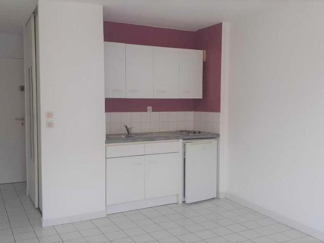 Location Appartement 1 pièce 21m² NIMES 30900