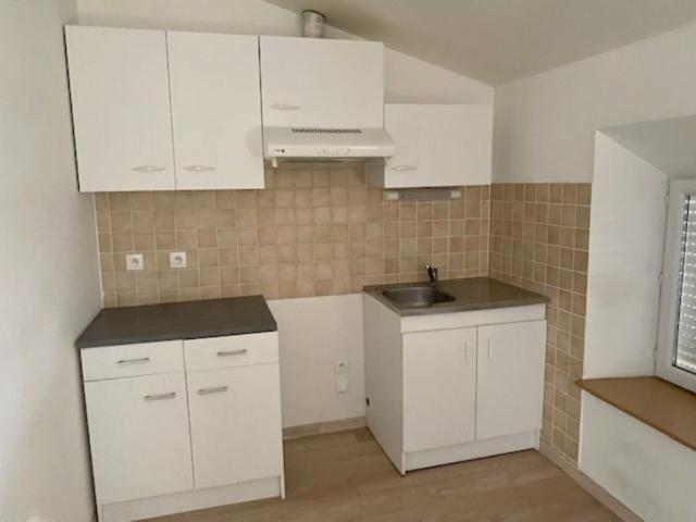 Location Appartement 1 pièce 21m² PONT DE VAUX 01190