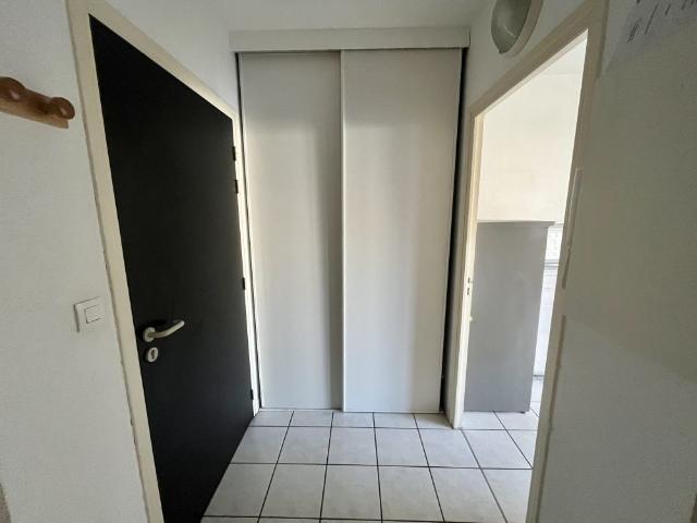 Location Appartement 1 pièce 21m² RODEZ 12000