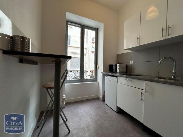 Location Appartement 1 pièce 21m² ST ETIENNE 42000