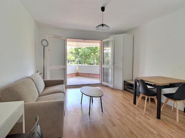 Location Appartement 1 pièce 22 m2 Marseille 8ème