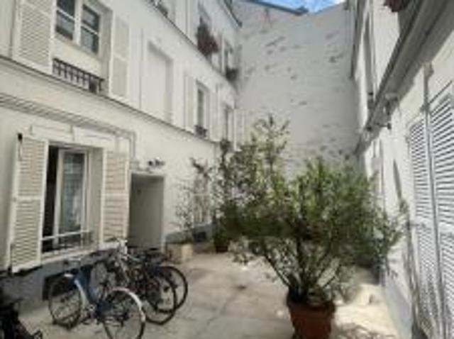 location appartement 1 pièce 22 m2 paris 75018 860 €