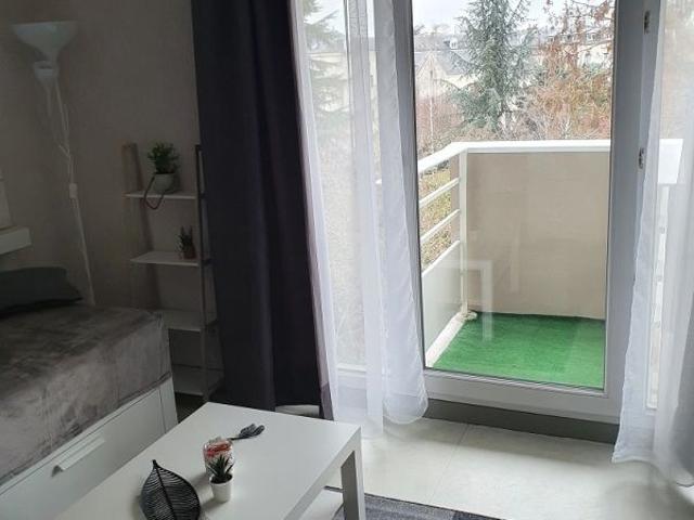 Location Appartement 1 Pièce 22 m² Meublé