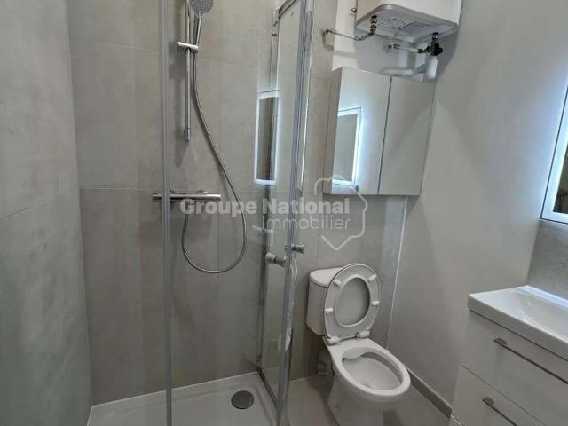 Location appartement 1 pièce 22 m² Salon de Provence 13300