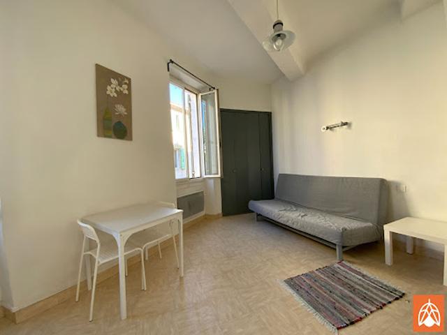 Location Appartement 1 pièce 22.09 m2 Eyguières