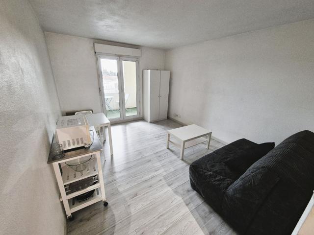 Location appartement 1 pièce, 22.09m², Nîmes