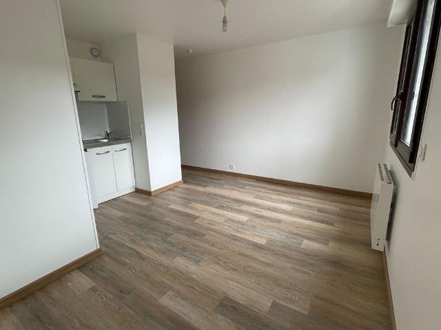 Location appartement 1 pièce, 22.10m², Ozoir la Ferrière
