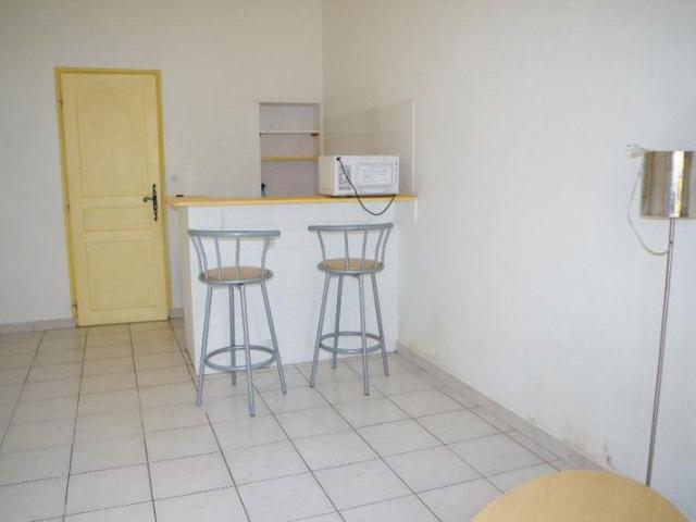 Location appartement 1 pièce, 22.28m², Nîmes