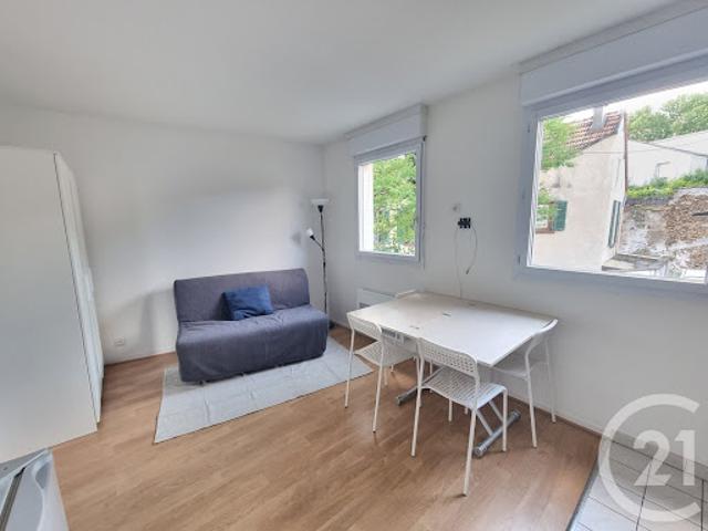 Location Appartement 1 pièce 22.81 m2 Villecresnes