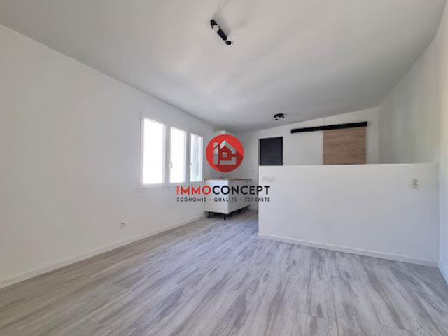 Location Appartement 1 pièce 22.82 m2 Roquemaure