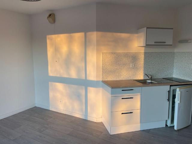Location appartement 1 pièce, 22.96m², Angers