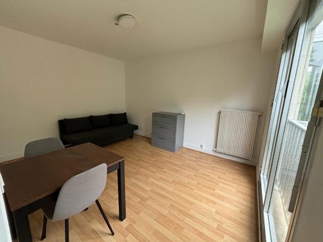 Location Appartement 1 pièce 22.9 m2 L'hay les roses