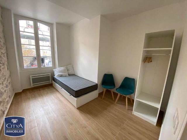 Location Appartement 1 pièce 22m² TOULON 83000